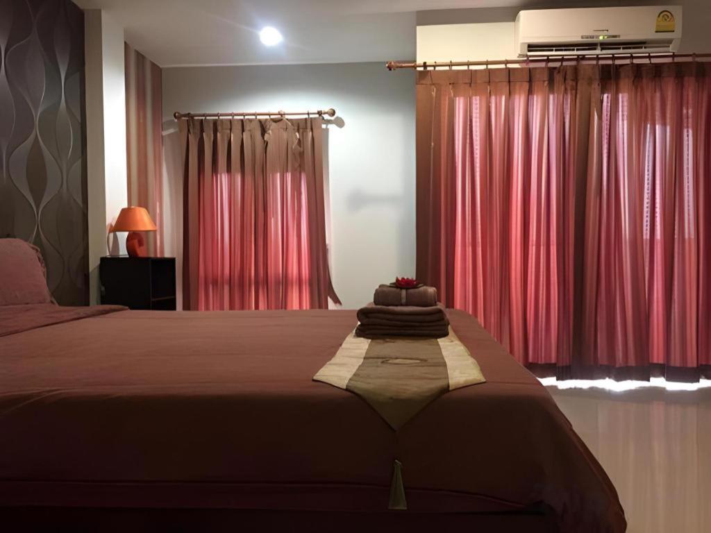 Tontalay Hotel Bangsaen Exterior foto