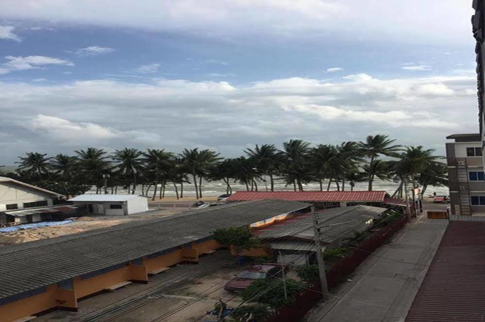 Tontalay Hotel Bangsaen Exterior foto
